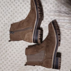 Time and Tru Chelsea Boots